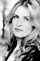 Lesley Harcourt