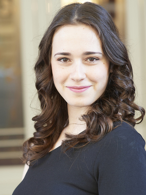Lisa La Colla in Vienna's English Theatre's Production of Nell Gwynn
