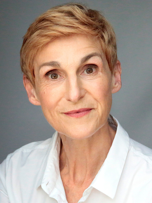 Harvey Vienna's English Theatre Claire Lacey